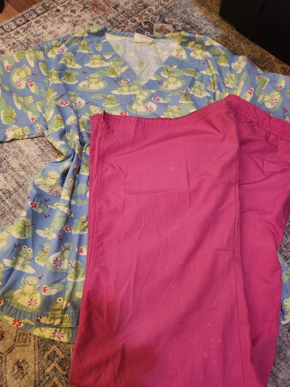 Frog Print Scrub Top with Pink Scrub Pants